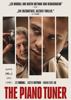 Filmplakat zu „The Piano Tuner“: Die Gesichter dreier Männer und eine Hand an einem Zahlenschloss sind in schmalen, senkrechten Bildausschnitten angeordnet. Darunter steht der Filmtitel in großen roten Buchstaben.