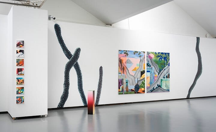 Ausstellungsansicht der Jahresausstellung „Leo Staigle. Morgens scheitert man am besten“ in der Kunsthalle Göppingen